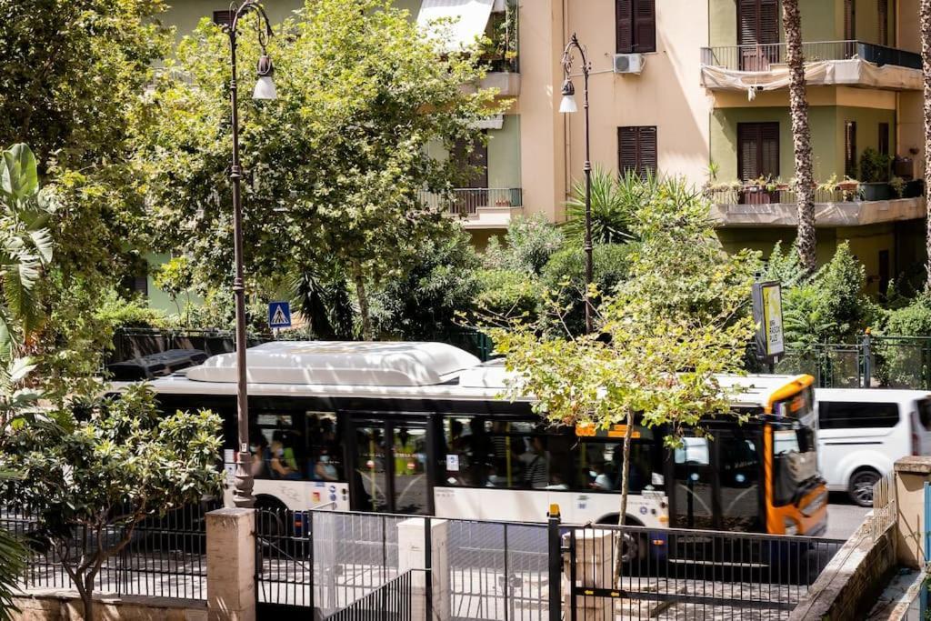 Casa Di Dada - Statua Palermo Exterior foto